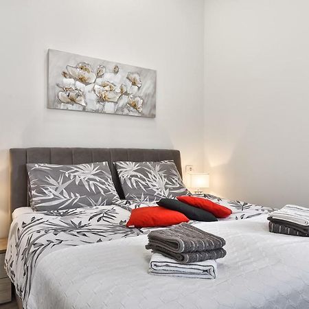 Apartment 20M From Arena 普拉 外观 照片