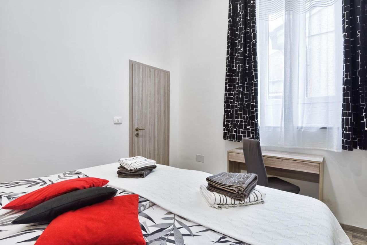 Apartment 20M From Arena 普拉 外观 照片